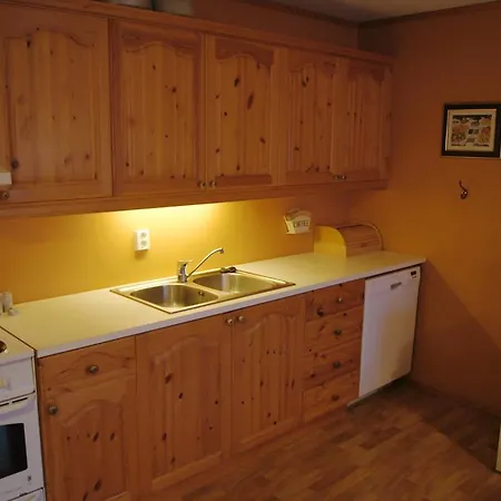 Landhandel Apartment Dingja